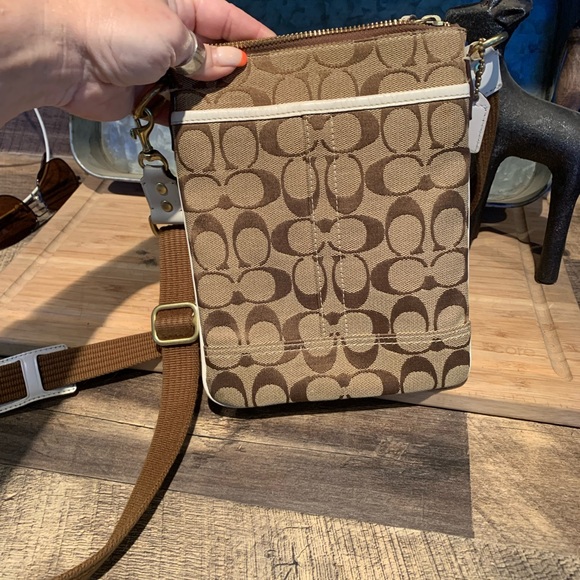 Like new Coach crossbody - Picture 2 of 11